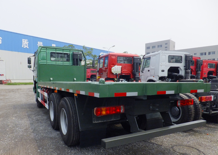 Flatbed Truck with Howo Heavy Duty Truck Chassis And Twist Locks for Cargos And 20ft Container