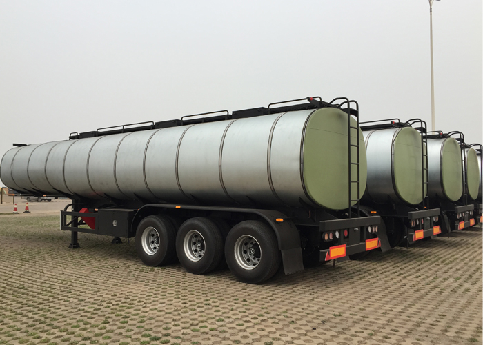 36000L INSULATED Carbon Steel Tank Semi Trailer with 3 Axles for Palm Oil